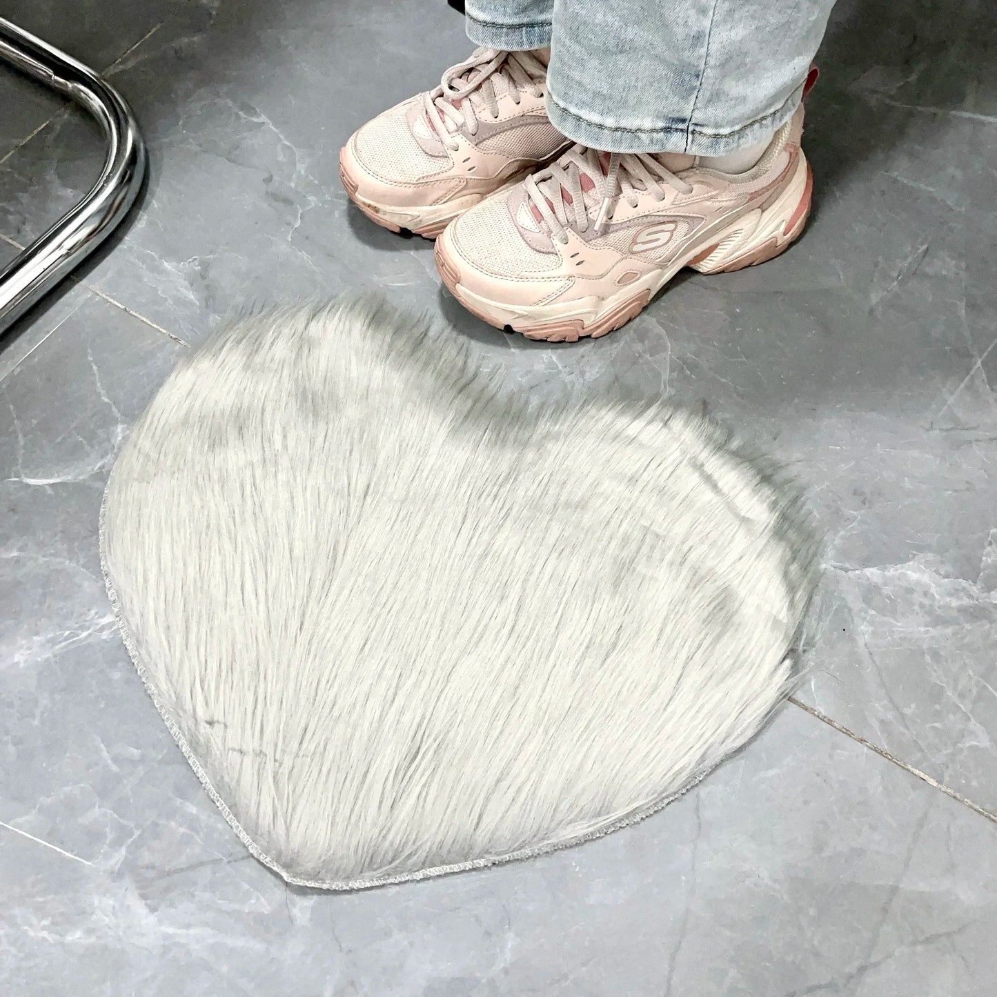 1pc Valentine'S Day Small Heart-Shaped Plush Area Rug Soft Indoor Carpet for Living Room Bedroom Cozy Home Decor New Year'S Gift