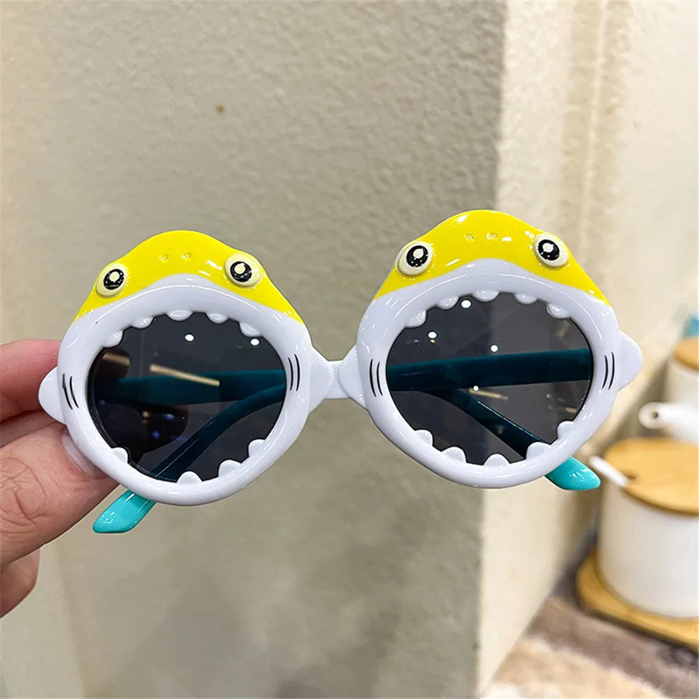 Cartoon Shark Shape Children Sunglasses UV Protection Glasses Fashionable Kids Eyewear Perfect For Children s Photo Props Kids Party Birthday Party Accessory Ideal Outdoor Eyewear For Boys And Girls Aged 3 To 10