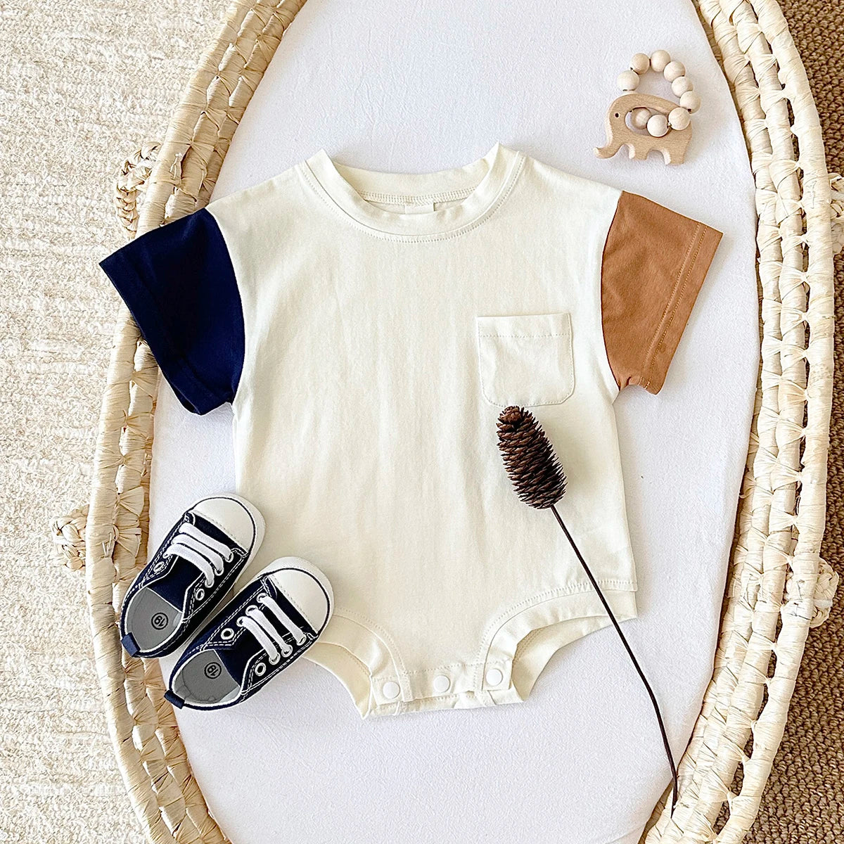 Summer Baby Clothes Romper Short Sleeved Triangle Bodysuit Cotton Kids Clothing Newborn Boys Girls Pocket Jumpsuit 0-18M
