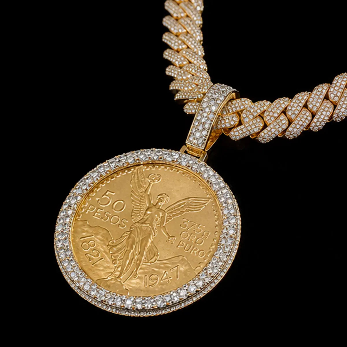Cuban Chain Necklace Coin Medal Pendant is suitable for Christmas and Easter streetwear shows and can be paired with Cuban Chain decorative accessories. It is a unique jewelry gift for holidays/birthdays/parties