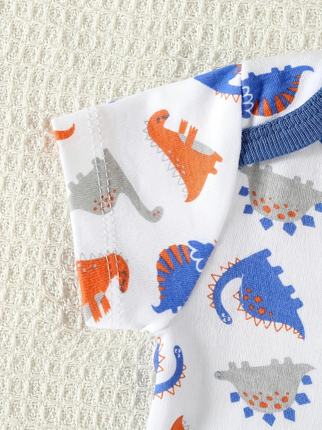 5pcs Baby Boy Triangle Rompers, Creative Bodysuits And Short Crawlers, Short Sleeve Jumpsuits with Dinosaur Pattern, Soft And Breathable Casual Infant Wear, Newborn Hospital Essentials, Bargain, for Outdoor