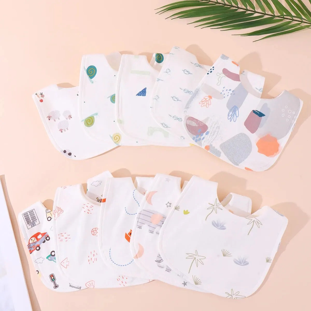 Random 3pcs Baby Bibs Burp Cloths Bibs Soft Cotton Adjustable Bib U Shape Newborn Feeding Bibs Infants Saliva Towel