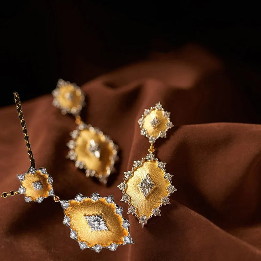 Italian Craft Woven Carved Gold Pendant Necklace Retro Lace Engraved Two-color Gold Earrings Cloth Qi Latte Set