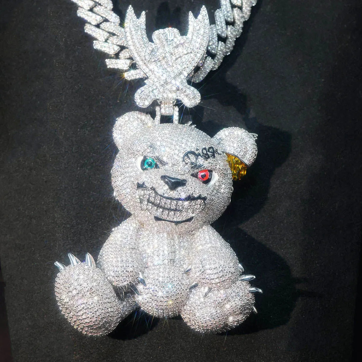 Luxury Hip Hop 3D Full Diamond Angry Cartoon Animal Red Green Enamel Pendant Necklace Round Cutting Rap Singer Pendant Men and Women Fashion Street Party Gift Decorations Birthday Gifts Valentine's Day Gifts Unique Jewelry