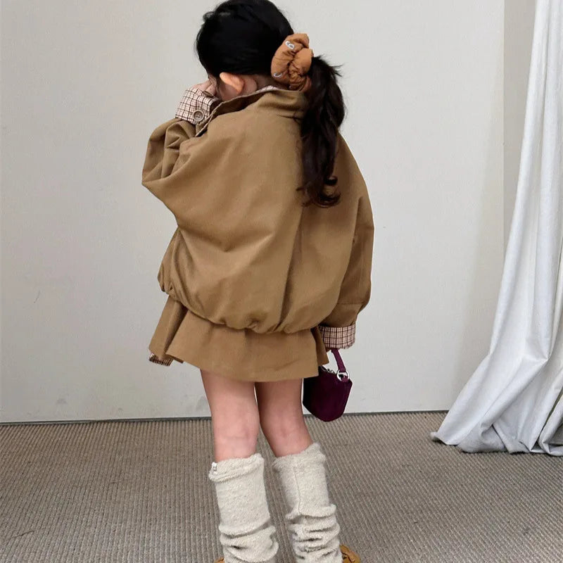 Girls Suit 2025 Autumn and Winter New Childrens Clothing Girl Baby Retro Splicing Plingham Cardigan Coat Pleated Skirt Two Sets