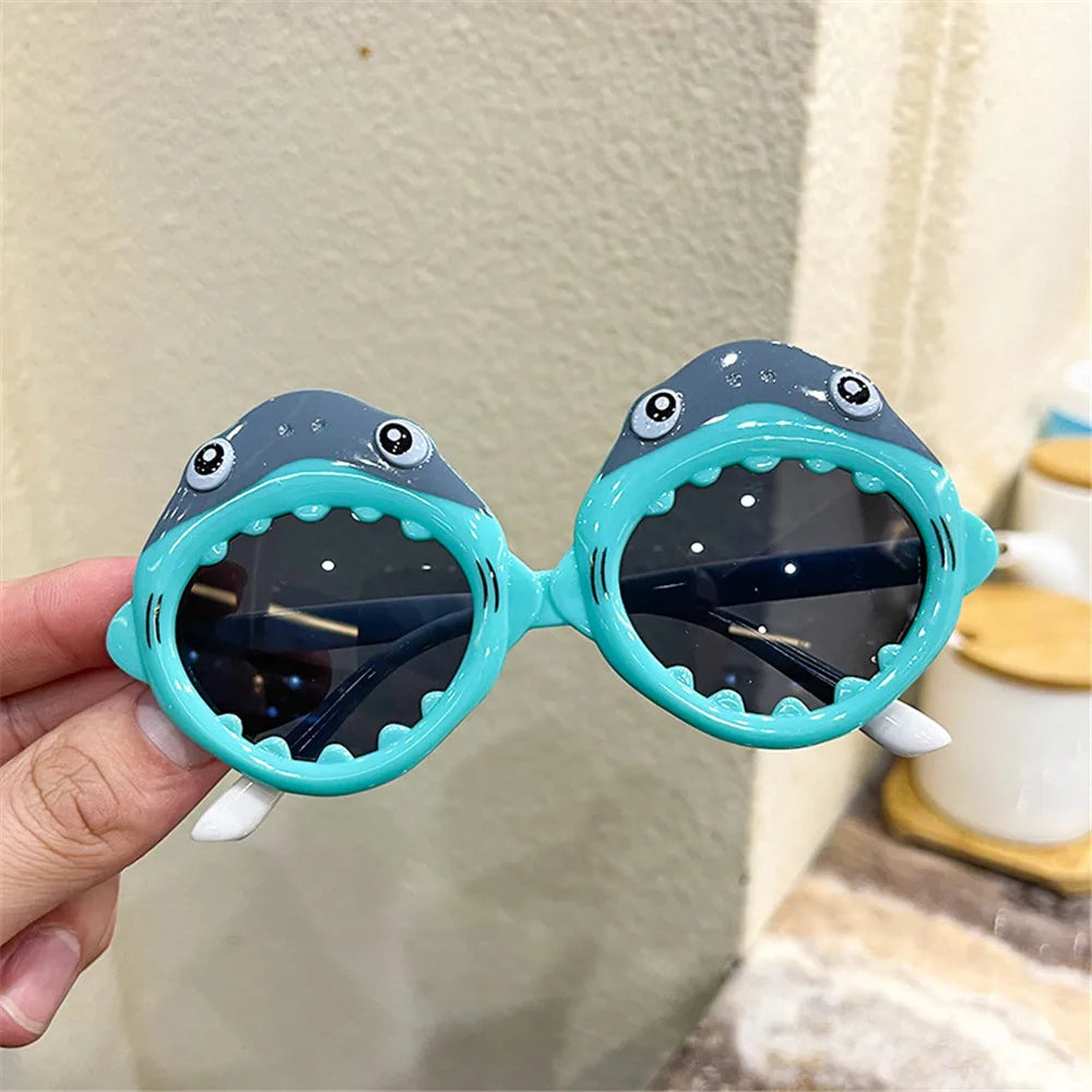 Cartoon Shark Shape Children Sunglasses UV Protection Glasses Fashionable Kids Eyewear Perfect For Children s Photo Props Kids Party Birthday Party Accessory Ideal Outdoor Eyewear For Boys And Girls Aged 3 To 10