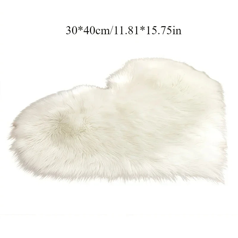 1pc Valentine'S Day Small Heart-Shaped Plush Area Rug Soft Indoor Carpet for Living Room Bedroom Cozy Home Decor New Year'S Gift