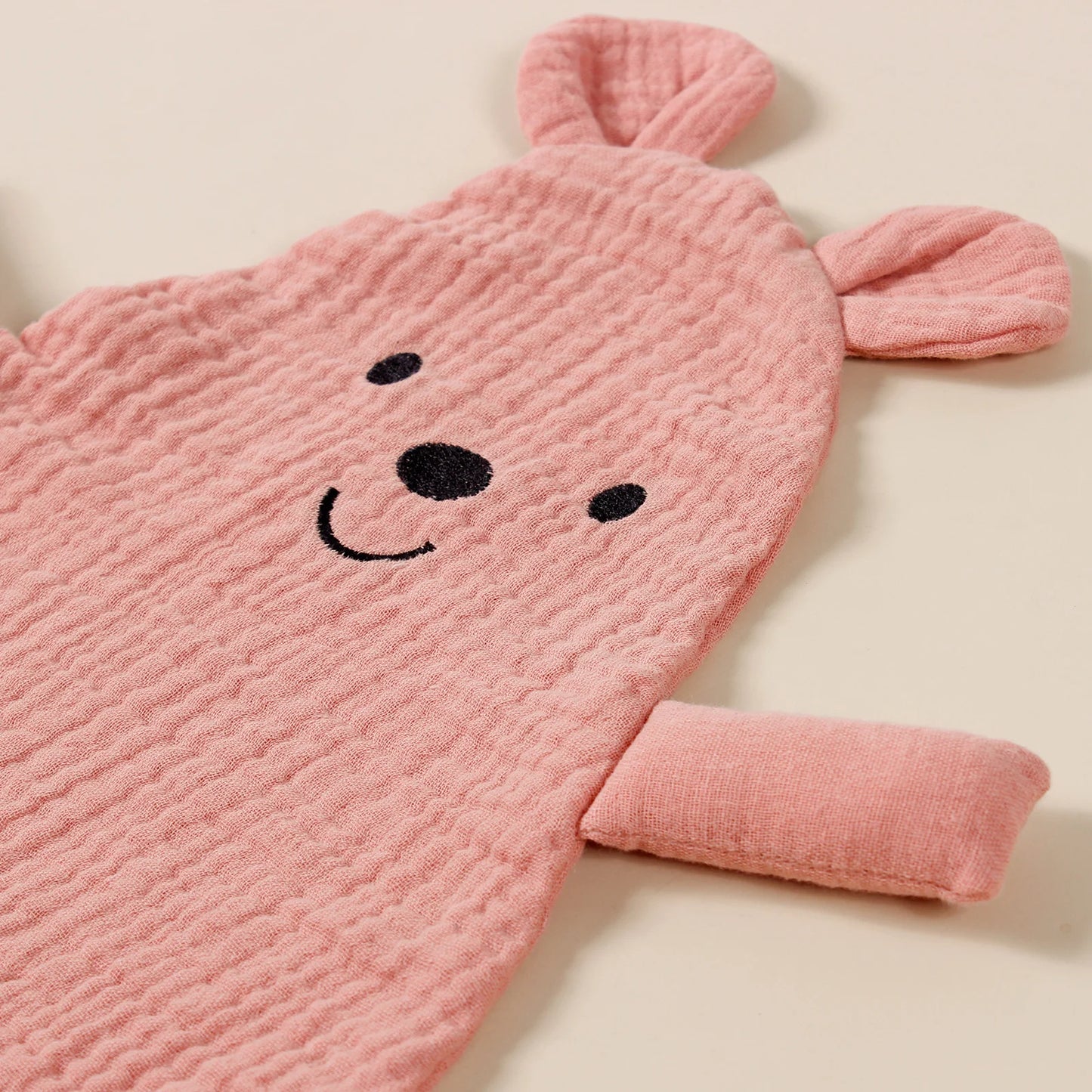 New Design Baby Comforting Towel Organic Cotton Muslin Smile Bear Saliva Scarf For Children Kids Comfort Sleep Blanket